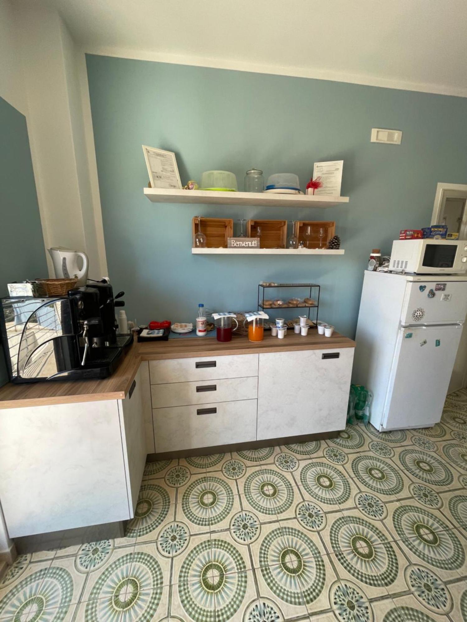 Trentatre Quarantatre Bed & Breakfast Mola di Bari Ngoại thất bức ảnh