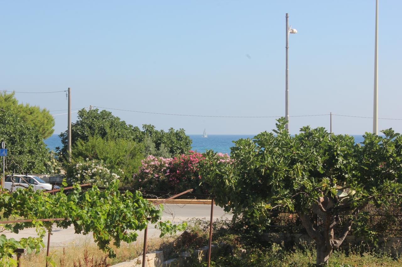 Trentatre Quarantatre Bed & Breakfast Mola di Bari Ngoại thất bức ảnh